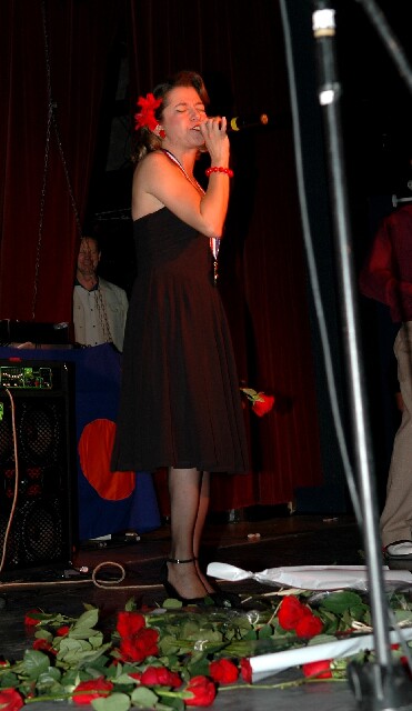 min 2006 11 25 riot 336